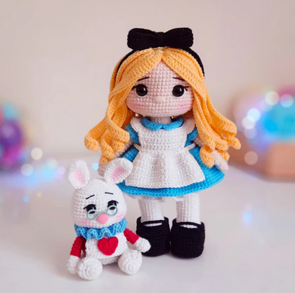 patron amigurumi alicia en el pais de las maravillas