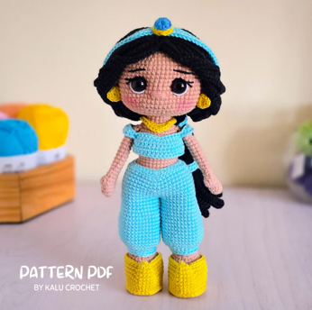 patron amigurumi muñeca jazmin
